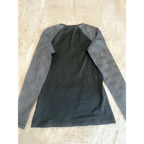 Nike Pro Women's Training Long Sleeve‎ Tee Pullover Thumb Holes Gray M - Picture 2 of 10